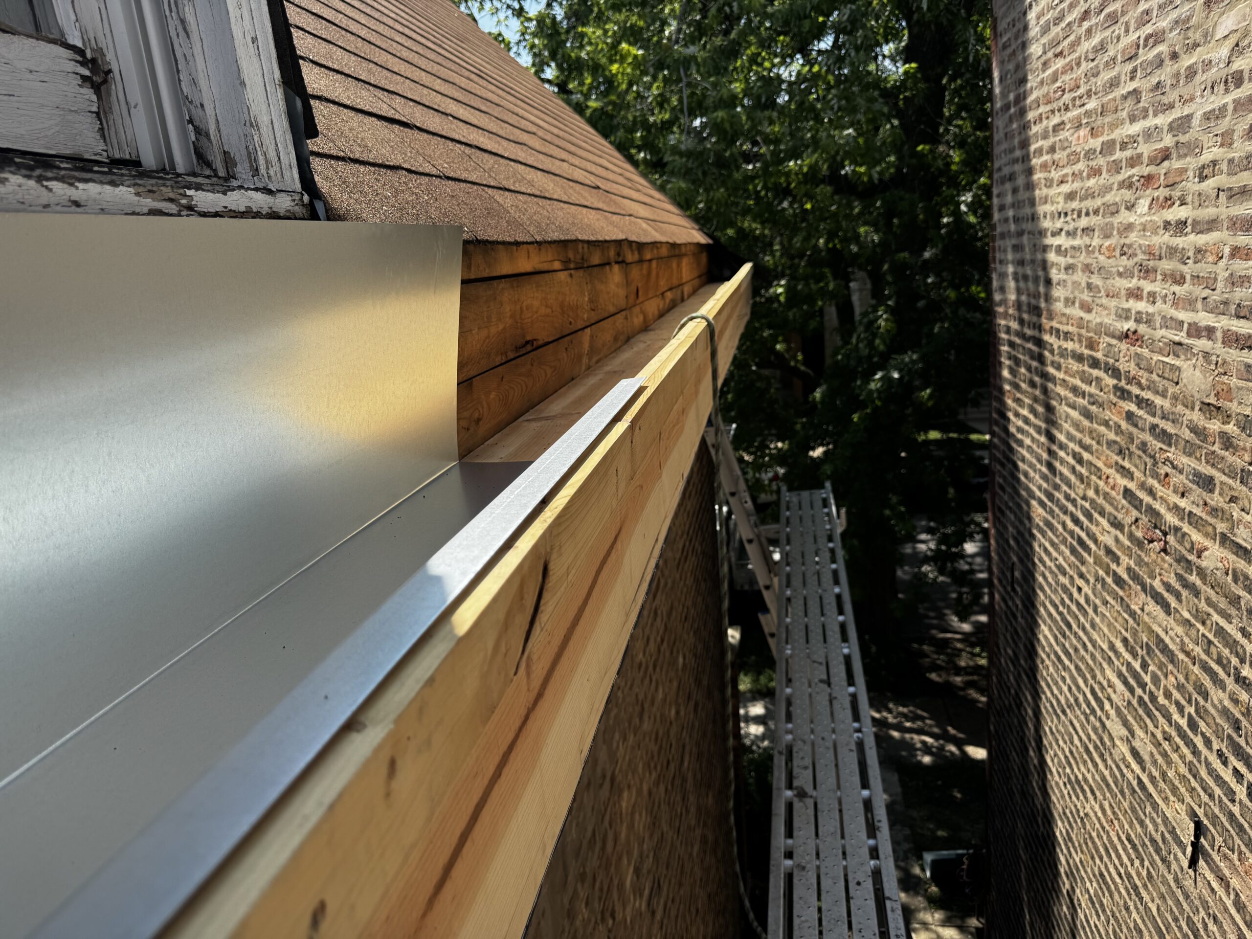 5 inch and 6 inch seamless gutter replacement Chicago