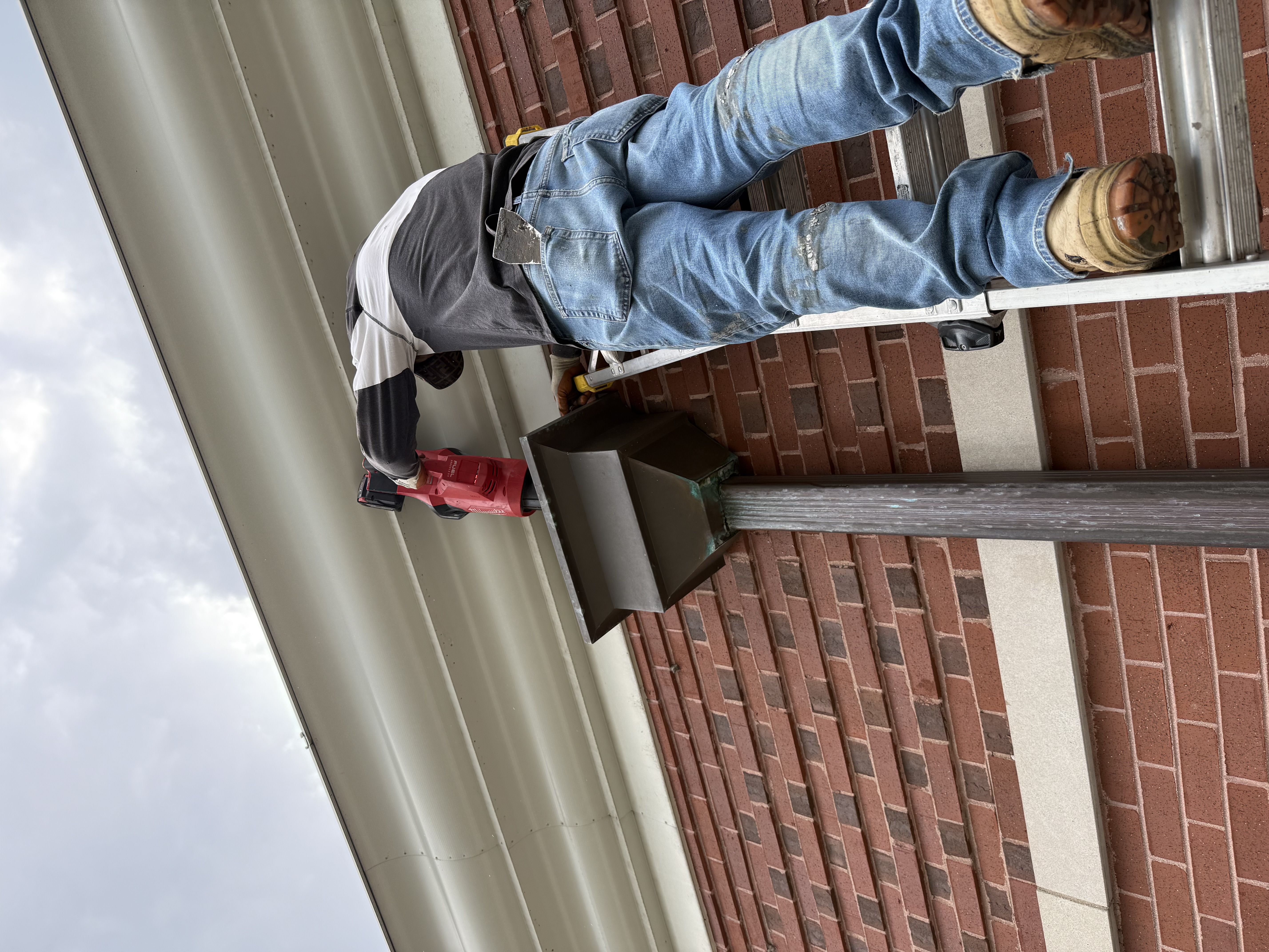 downspout repair and gutter drainage service Chicago