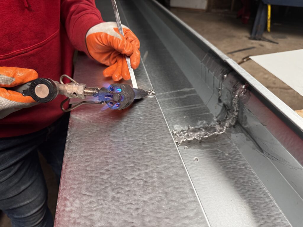 Gutter repair service in Chicago IL