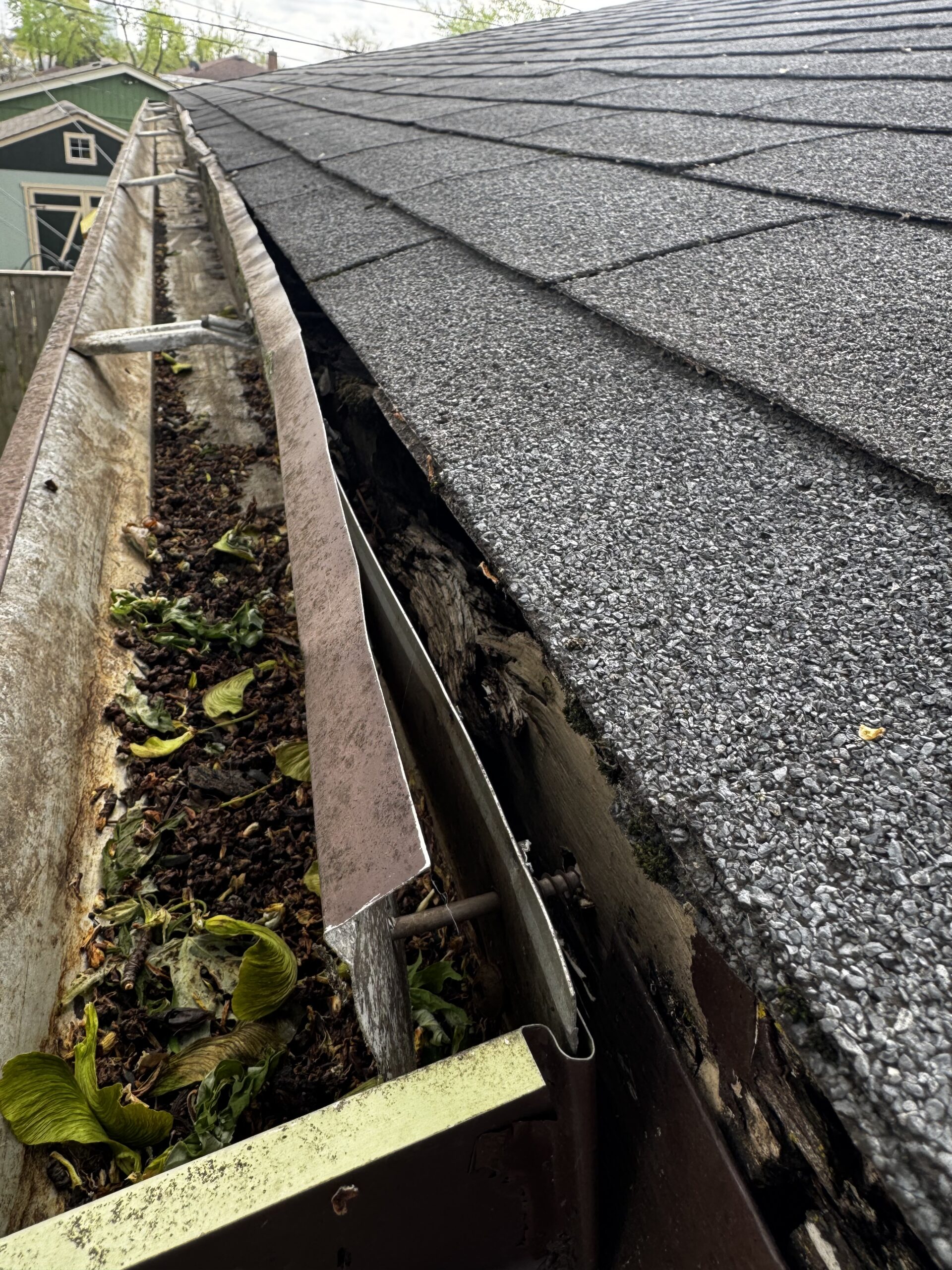 gutter replacement Chicago seamless gutter installation